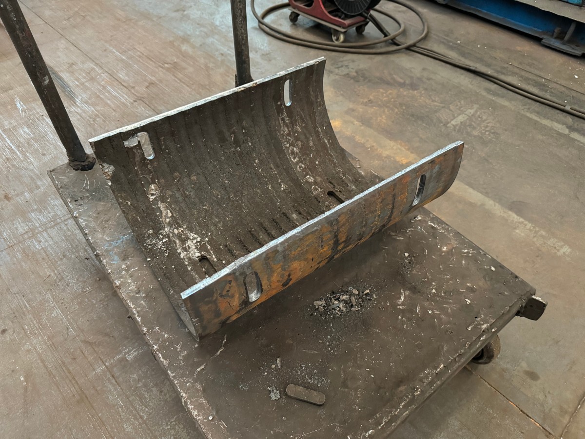 Custom Hardfacing Wear Resistant Arc Plate & Pipe  (3)