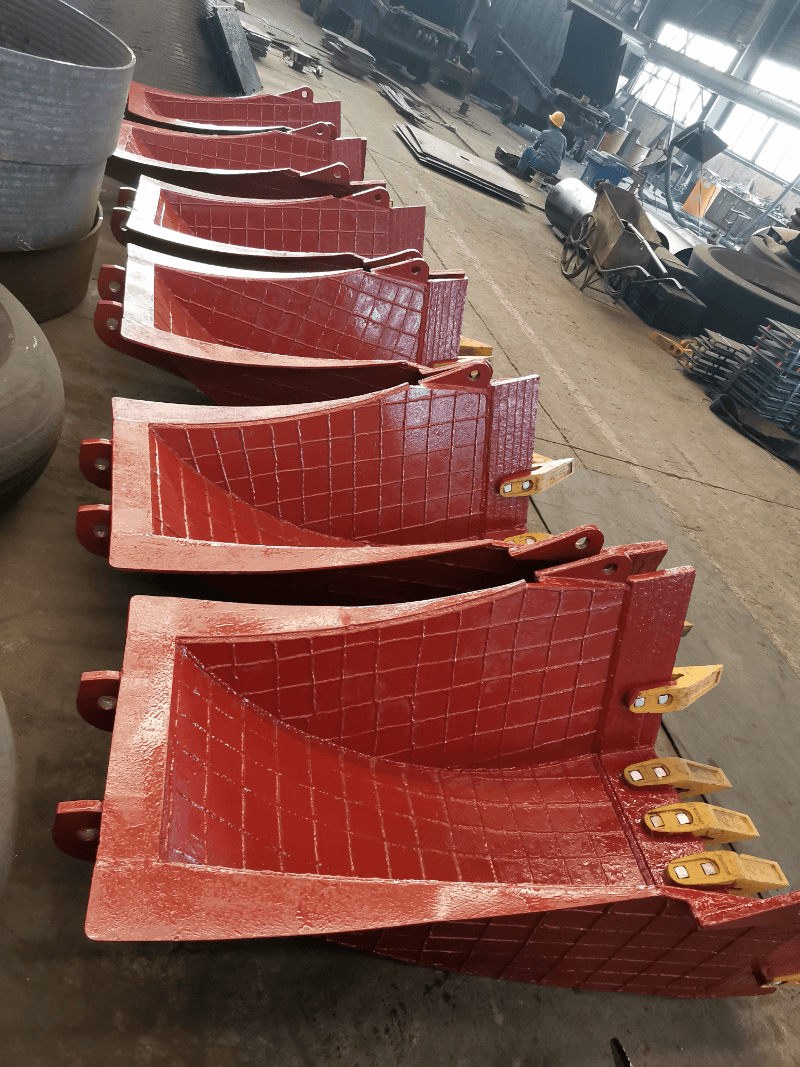 Hardfacing Wear Resistant Excavator Bucket 2